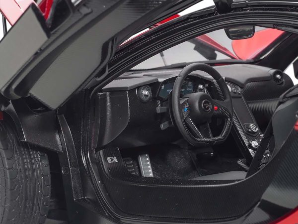 Mclaren P1 Volcano Red with Carbon Top 1/12 Model Car by Autoart - Image 4