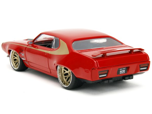 1972 Plymouth GTX Red with Gold Graphics "Bigtime Muscle" Series 1/24 Diecast Model Car by Jada - Image 2