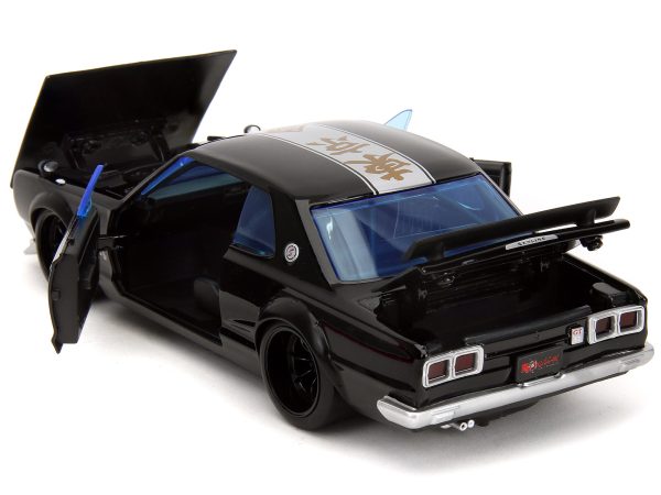 1971 Nissan Skyline GT-R RHD (Right Hand Drive) Black with Silver Stripe and Mikey Diecast Figure "Tokyo Revengers" (2021) TV Series "Anime Hollywood Rides" Series 1/24 Diecast Model Car by Jada - Image 3