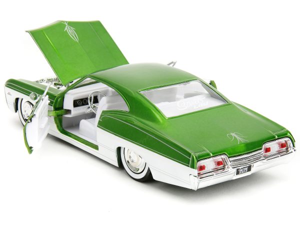 1967 Chevrolet Impala SS Green Metallic and White with White Interior "Bigtime Muscle" Series 1/24 Diecast Model Car by Jada - Image 3