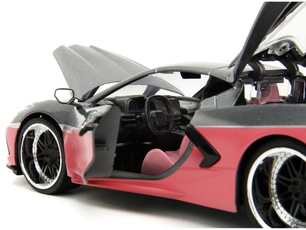 2020 Chevrolet Corvette Gray Metallic and Pink "Pink Slips" Series 1/24 Diecast Model Car by Jada - Image 4