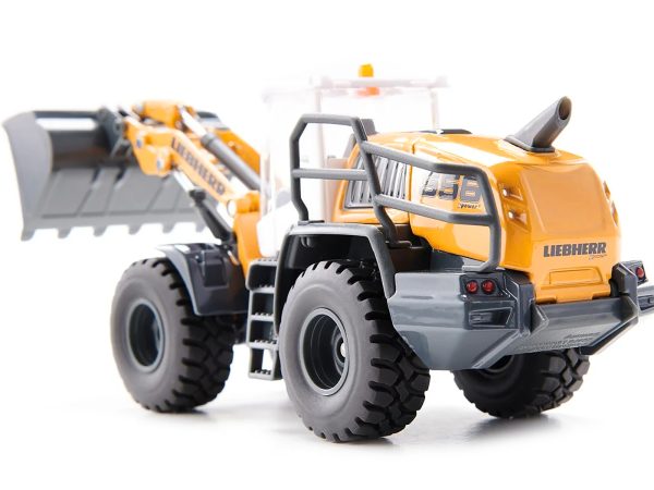 Liebherr L556 Wheel Loader Yellow with White Cabin 1/50 Diecast Model by Siku - Image 3