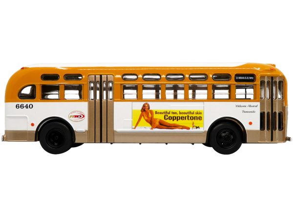 GM TDH 3610 Los Angeles Transit Lines Bus "Indiana & Olympic" "RTD Southern California Rapid Transit District" "Vintage Bus & Motorcoach Collection" 1/43 Diecast Model by Iconic Replicas - Image 2