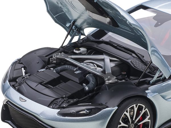 2019 Aston Martin Vantage RHD (Right Hand Drive) Magnetic Silver 1/18 Model Car by Autoart - Image 3