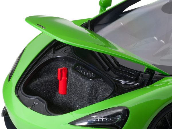 Mclaren 570S Mantis Green with Black Wheels 1/18 Model Car by Autoart - Image 3