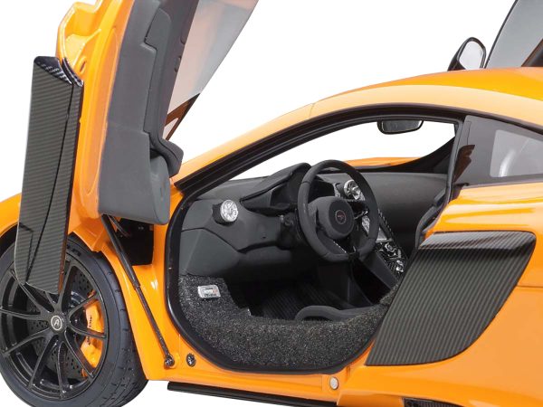 Mclaren 675LT Mclaren Orange 1/18 Model Car by Autoart - Image 3
