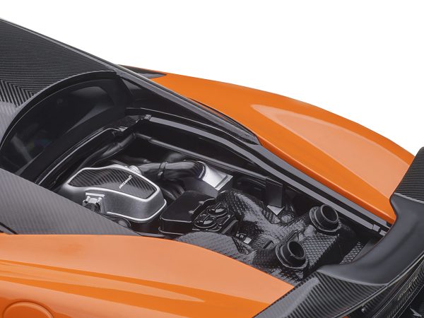 Mclaren 600LT Myan Orange and Carbon 1/18 Model Car by Autoart - Image 2