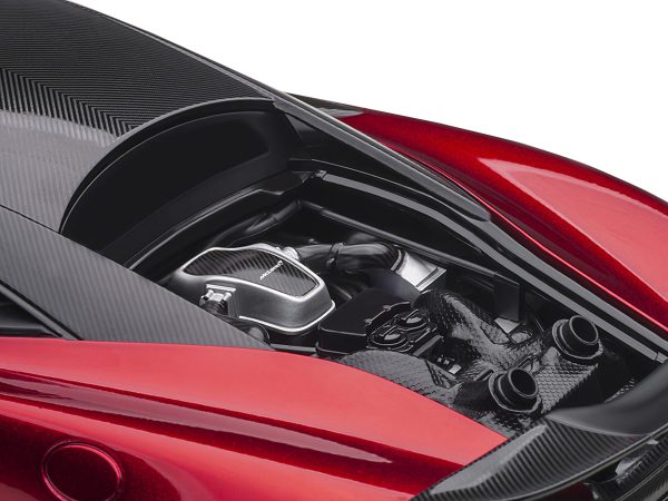 Mclaren 600LT Vermillion Red and Carbon 1/18 Model Car by Autoart - Image 3