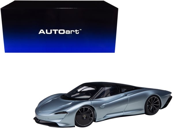 McLaren Speedtail Frozen Blue Metallic with Black Top and Suitcase Accessories 1/18 Model Car by Autoart - Image 2
