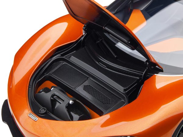 McLaren Speedtail Volcano Orange Metallic with Black Top and Suitcase Accessories 1/18 Model Car by Autoart - Image 5