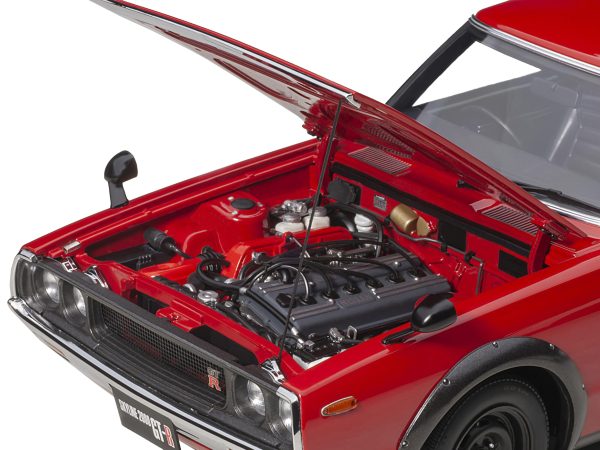 Nissan Skyline 2000GT-R (KPGC110) RHD (Right Hand Drive) Red 1/18 Model Car by Autoart - Image 2