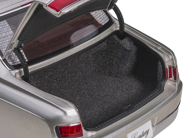 Toyota Century with Curtains RHD (Right Hand Drive) Silver Special Edition 1/18 Model Car by Autoart - Image 3