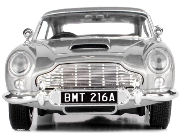Aston Martin DB5 RHD (Right Hand Drive) Silver Metallic James Bond 007 "Goldfinger" (1964) Movie "James Bond Collection" Series 1/24 Diecast Model Car by Motormax - Image 3