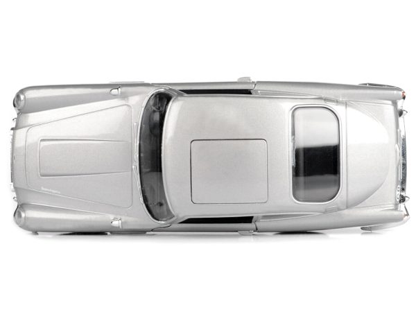 Aston Martin DB5 RHD (Right Hand Drive) Silver Metallic James Bond 007 "Goldfinger" (1964) Movie "James Bond Collection" Series 1/24 Diecast Model Car by Motormax - Image 2