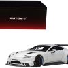 2018 Aston Martin Vantage GTE Le Mans PRO White with Carbon Accents 1/18 Model Car by Autoart - Image 3