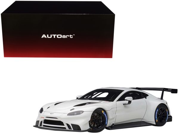 2018 Aston Martin Vantage GTE Le Mans PRO White with Carbon Accents 1/18 Model Car by Autoart - Image 3