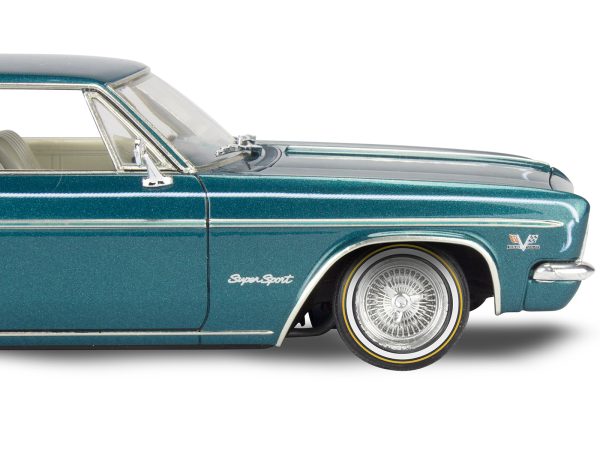 Level 4 Model Kit 1966 Chevrolet Impala SS 396 2-in-1 Kit 1/25 Scale Model by Revell - Image 3