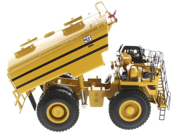 CAT Caterpillar Mega MWT30 Mining Truck Water Tank "Core Classics Series" 1/50 Diecast Model by Diecast Masters - Image 3