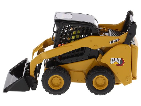 CAT Caterpillar 272D3 Skid Steer Loader with Operator Yellow "High Line" Series 1/32 Diecast Model by Diecast Masters - Image 3