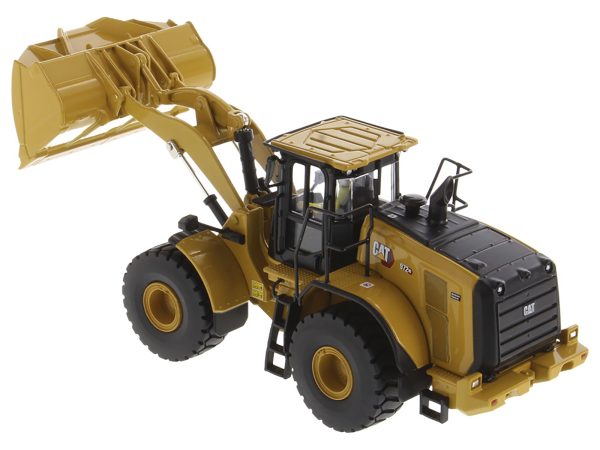 CAT Caterpillar 972 XE Wheel Loader Yellow with Operator "High Line Series" 1/50 Diecast Model by Diecast Masters - Image 4