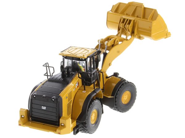 CAT Caterpillar 982 XE Wheel Loader Yellow with Operator "High Line Series" 1/50 Diecast Model by Diecast Masters - Image 2
