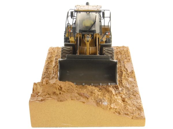 CAT Caterpillar 966M Wheel Loader with Operator (Dirty Version) "Weathered" Series 1/50 Diecast Model by Diecast Masters - Image 3