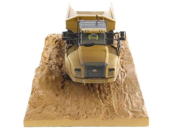 CAT Caterpillar 745 Articulated Truck with Operator (Dirty Version) "Weathered" Series 1/50 Diecast Model by Diecast Masters - Image 4