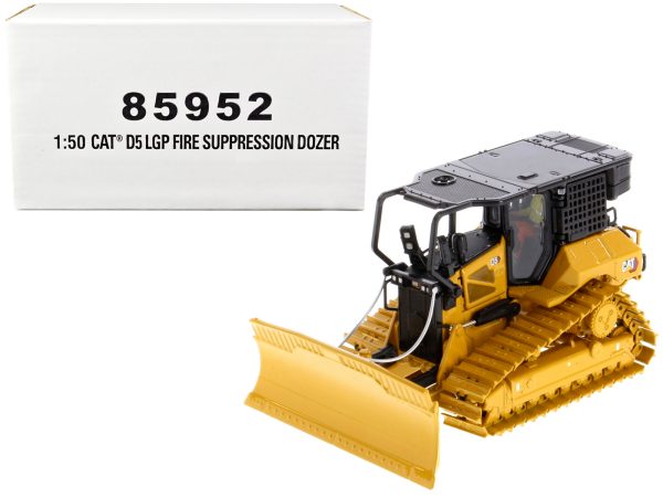 CAT Caterpillar D5 LGP Track Type Tractor Fire Dozer Yellow with Operator "High Line" Series 1/50 Diecast Model by Diecast Masters - Image 5