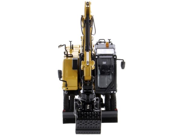 CAT Caterpillar M318 Wheeled Excavator Yellow with Operator "High Line" Series 1/50 Diecast Model by Diecast Masters - Image 2