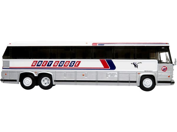 MCI MC-12 Coach Classic Bus "Grey Goose Lines" Destination: Winnipeg (Manitoba Canada) "Vintage Bus & Motorcoach Collection" 1/87 Diecast Model by Iconic Replicas - Image 2