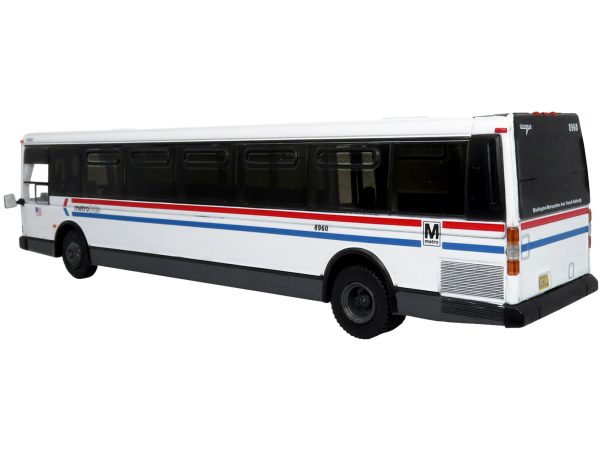 1980 Grumman 870 Advanced Design Transit Bus WMATA (Washington Metropolitan Area Transit Authority) Metro Bus "16S Pentagon" "Vintage Bus & Motorcoach Collection" 1/87 Diecast Model by Iconic Replicas - Image 2