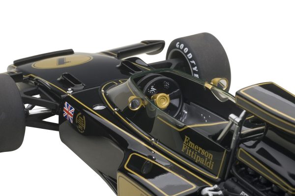 Lotus 72E 1973 Emerson Fittipaldi #1 1/18 Model Car by Autoart - Image 3