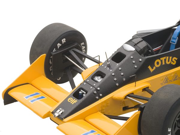 Lotus-Honda 99T #11 Satoru Nakajima Formula One F1 Japanese Grand Prix (1987) 1/18 Model Car by Autoart - Image 3