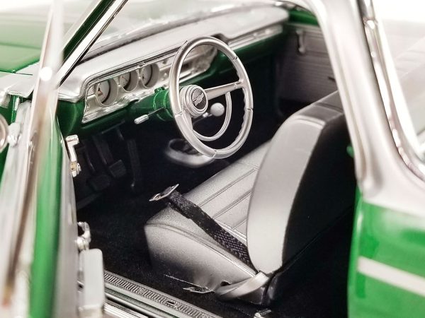1965 Chevrolet El Camino Custom Calypso Green Metallic with Silver Graphics "Southern Kings Customs" Limited Edition to 210 pieces Worldwide 1/18 Diecast Model Car by ACME - Image 2