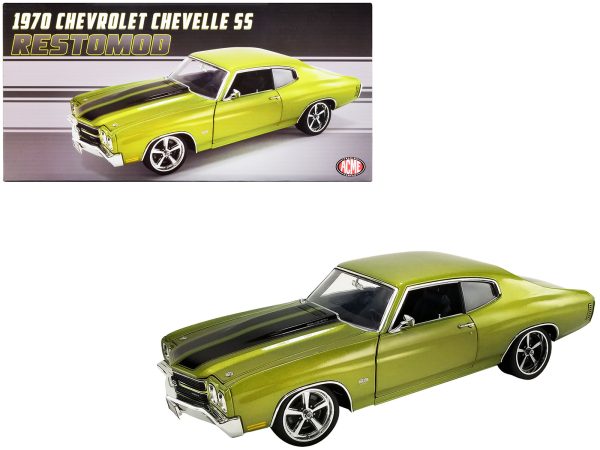 1970 Chevrolet Chevelle SS Restomod Citrus Green Metallic with Black Stripes Limited Edition to 318 pieces Worldwide 1/18 Diecast Model Car by ACME - Image 3