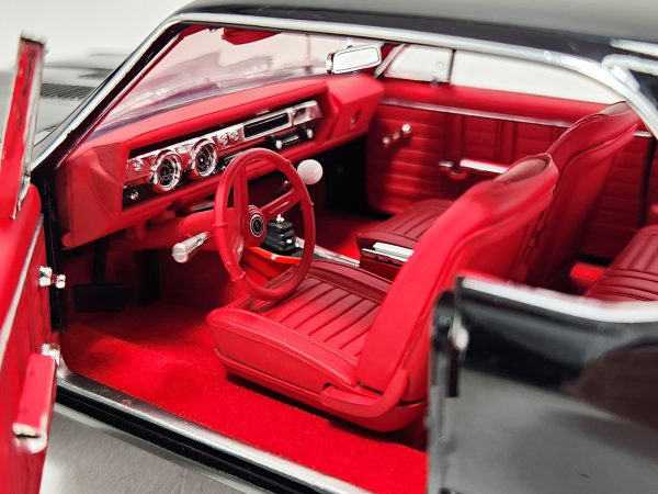 1967 Oldsmobile 442 W-30 Ebony Black with Red Interior Limited Edition to 690 pieces Worldwide 1/18 Diecast Model Car by ACME - Image 2