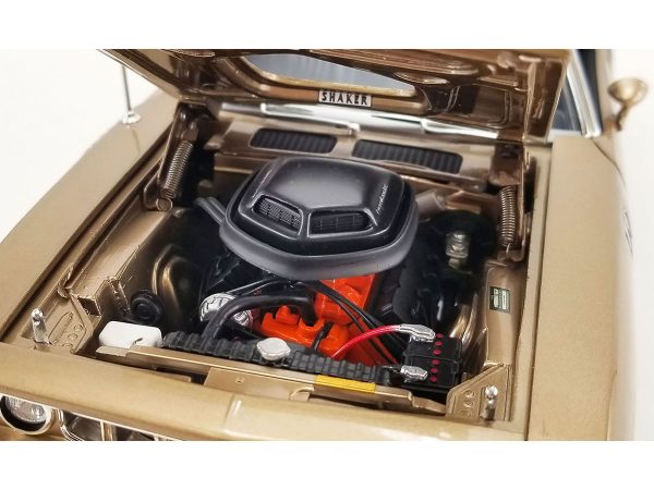 1971 Plymouth Hemi Barracuda "Super Track Pack" Gold Leaf Metallic and Matt Black Limited Edition to 912 pieces Worldwide 1/18 Diecast Model Car by ACME - Image 3