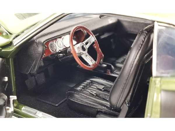 1971 Plymouth Hemi Barracuda Ivy Green with Black Graphics Limited Edition to 342 pieces Worldwide 1/18 Diecast Model Car by ACME - Image 2