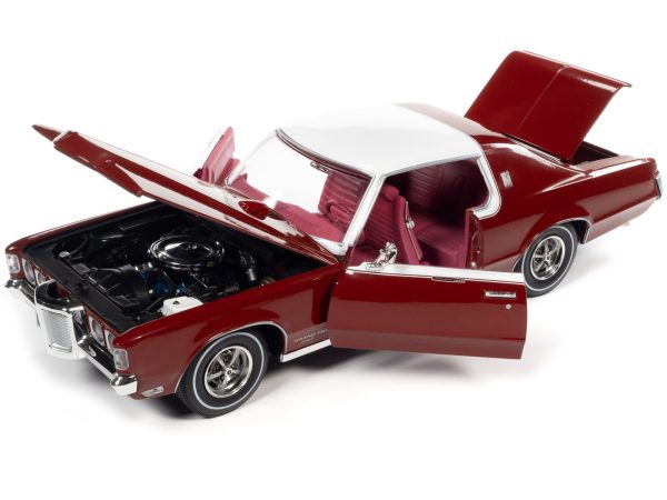 1969 Pontiac Royal Bobcat Grand Prix Model J Matador Red with White Top and Red Interior 1/18 Diecast Model Car by Auto World - Image 4
