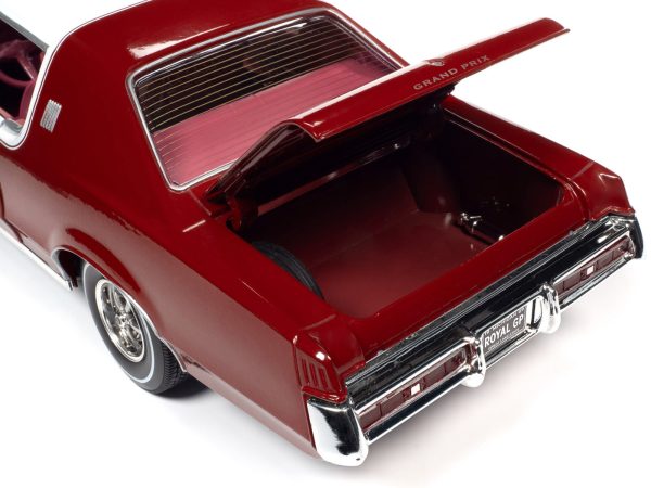 1969 Pontiac Royal Bobcat Grand Prix Model J Matador Red with White Top and Red Interior 1/18 Diecast Model Car by Auto World - Image 2