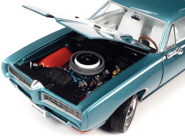 1968 Pontiac Royal Bobcat GTO Meridian Turquoise and White with White Interior "Hemmings Muscle Machines" Magazine Cover Car (March 2020) 1/18 Diecast Model Car by Auto World - Image 4