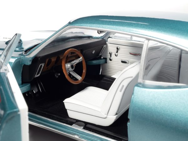 1968 Pontiac Royal Bobcat GTO Meridian Turquoise and White with White Interior "Hemmings Muscle Machines" Magazine Cover Car (March 2020) 1/18 Diecast Model Car by Auto World - Image 3