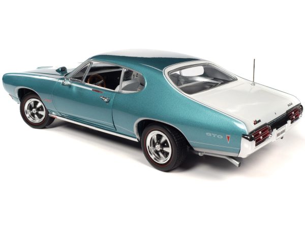 1968 Pontiac Royal Bobcat GTO Meridian Turquoise and White with White Interior "Hemmings Muscle Machines" Magazine Cover Car (March 2020) 1/18 Diecast Model Car by Auto World - Image 2