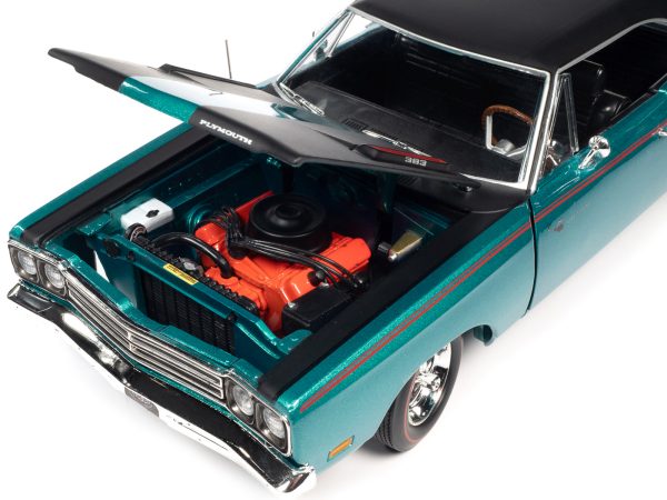 1969 Plymouth Road Runner Seafoam Turquoise Metallic with Black Top and Red Stripes "Muscle Car & Corvette Nationals" (MCACN) 1/18 Diecast Model Car by Auto World - Image 3