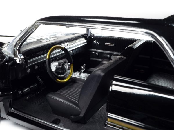 1962 Pontiac Grand Prix "Fireball Roberts Edition" Starlight Black with Gold Stripes 1/18 Diecast Model Car by Auto World - Image 3