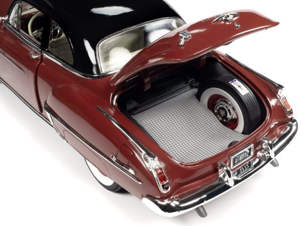 1950 Oldsmobile Rocket 88 Chariot Red with Black Top and Red and White Interior "American Muscle" Series 1/18 Diecast Model Car by Auto World - Image 4