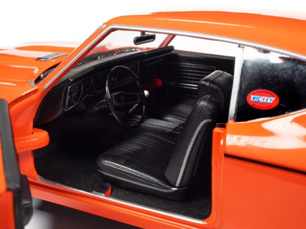 1969 Chevrolet "Nickey" Chevelle Hugger Orange with Black Stripes "Muscle Car & Corvette Nationals" (MCACN) 1/18 Diecast Model Car by Auto World - Image 2