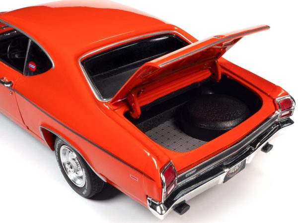 1969 Chevrolet "Nickey" Chevelle Hugger Orange with Black Stripes "Muscle Car & Corvette Nationals" (MCACN) 1/18 Diecast Model Car by Auto World - Image 3