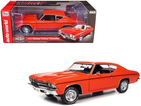 1969 Chevrolet "Nickey" Chevelle Hugger Orange with Black Stripes "Muscle Car & Corvette Nationals" (MCACN) 1/18 Diecast Model Car by Auto World - Image 5