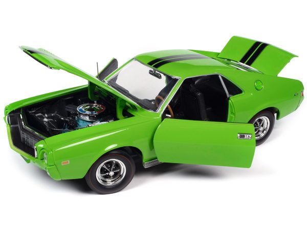 1969 AMC AMX Big Bad Lime Green with Black Stripes "Muscle Car & Corvette Nationals" (MCACN) "American Muscle" Series 1/18 Diecast Model Car by Auto World - Image 2
